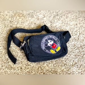 Vintage Disney Mickey Mouse Fanny Pack/Crossbody